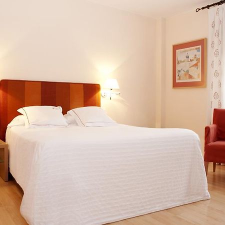 Apartamentos Sabinas Zaragoza Centro 객실 사진